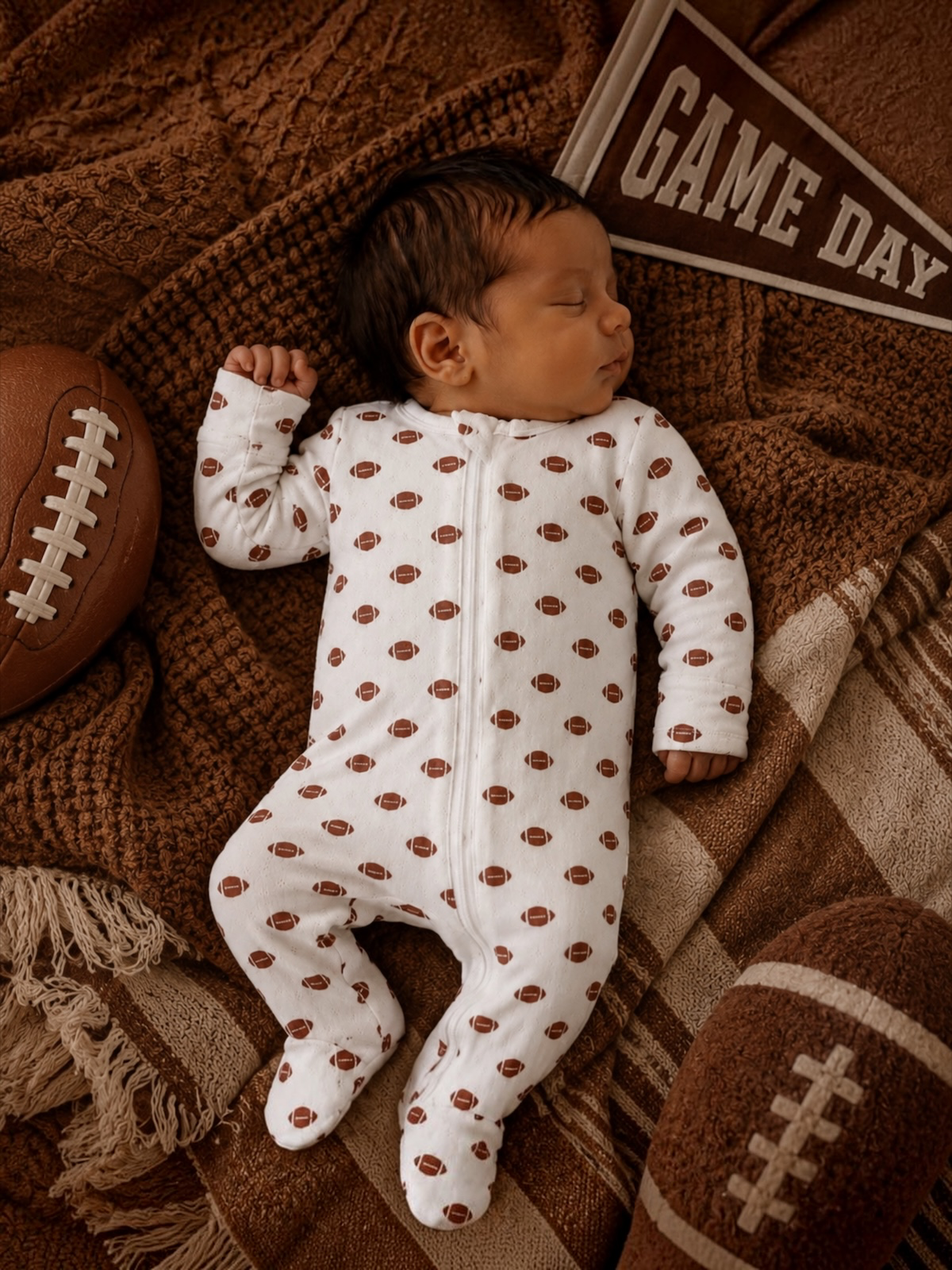 Football / Organic Pointelle 2-Way Zip Footie: Newborn