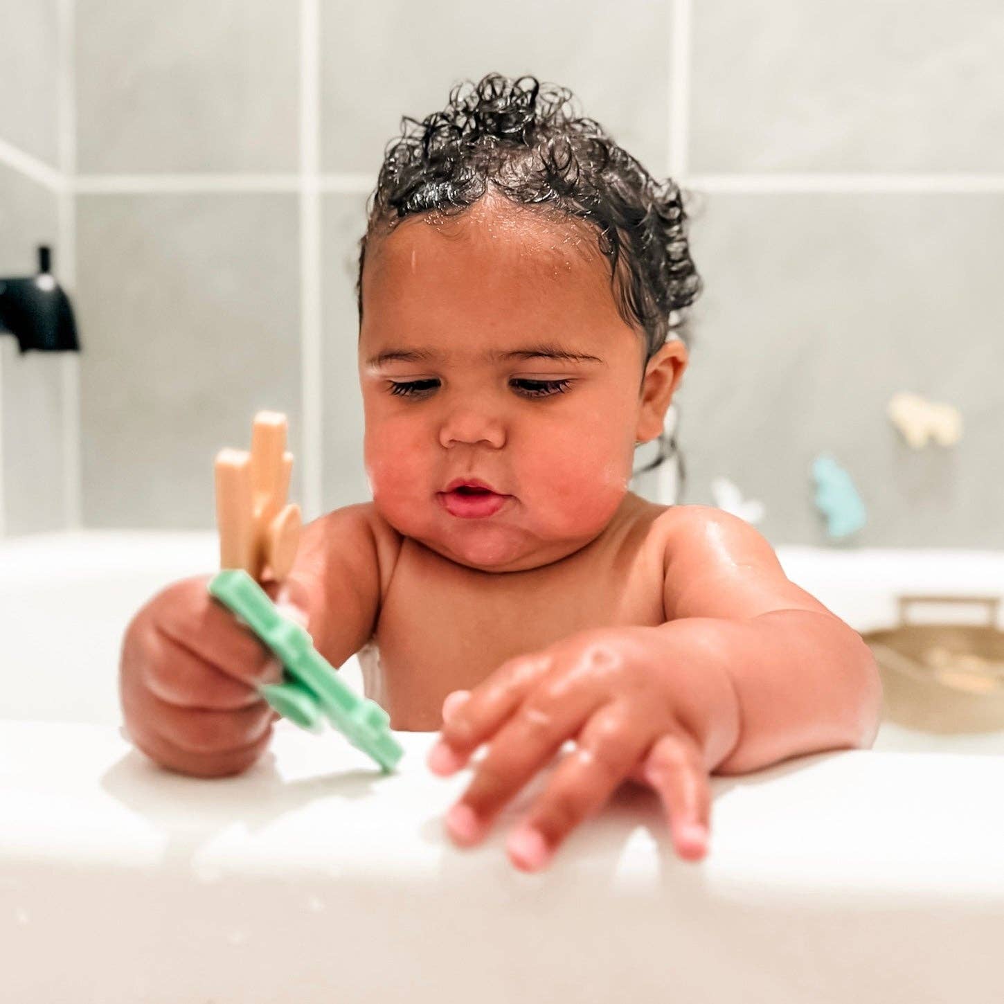 Noah’s Ark Suction Toy: Noah’s Ark